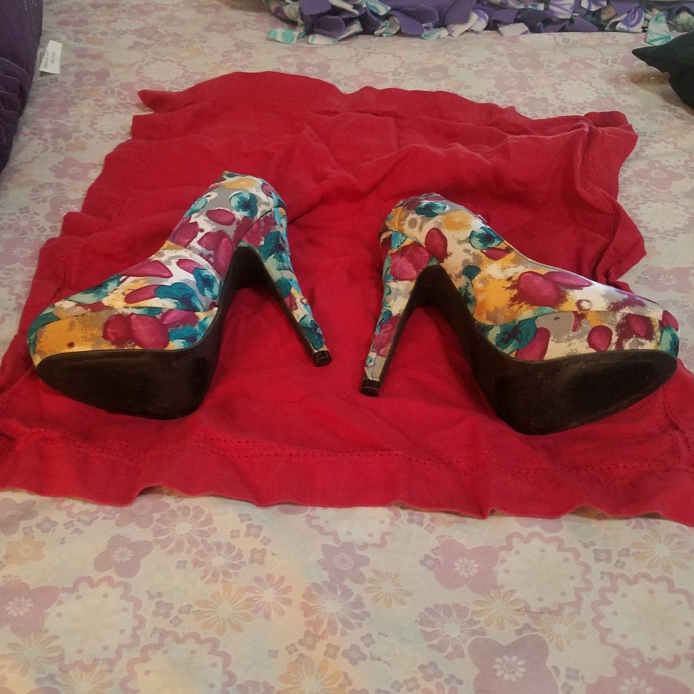 Flowered corset Mochi Heels - Picture 3 of 3